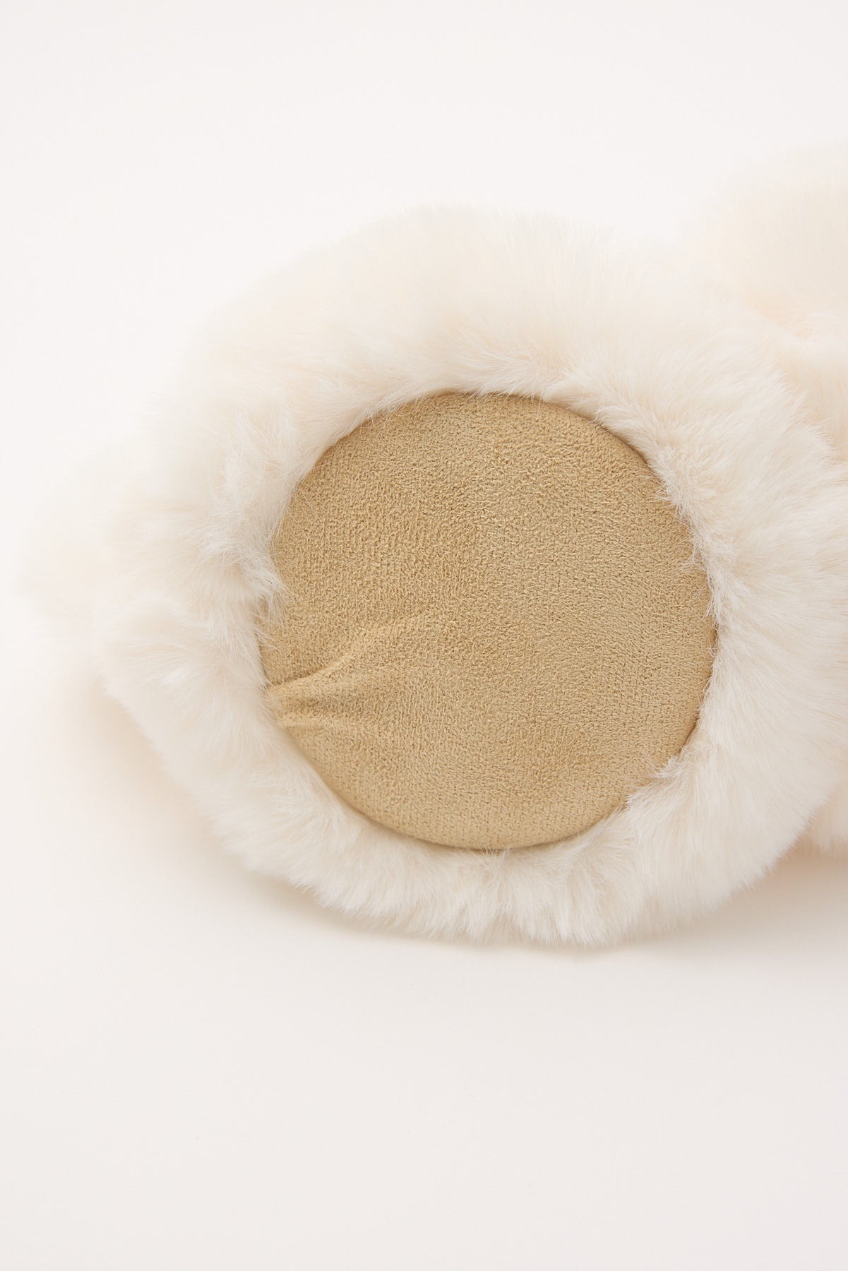Token Kumo Fluffy Ear Muffs White/Tan