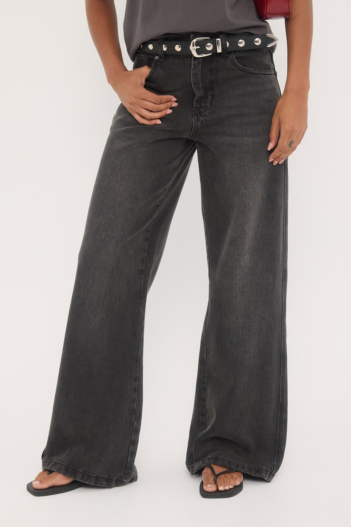 Worship Sweeper Jean Dirty Black