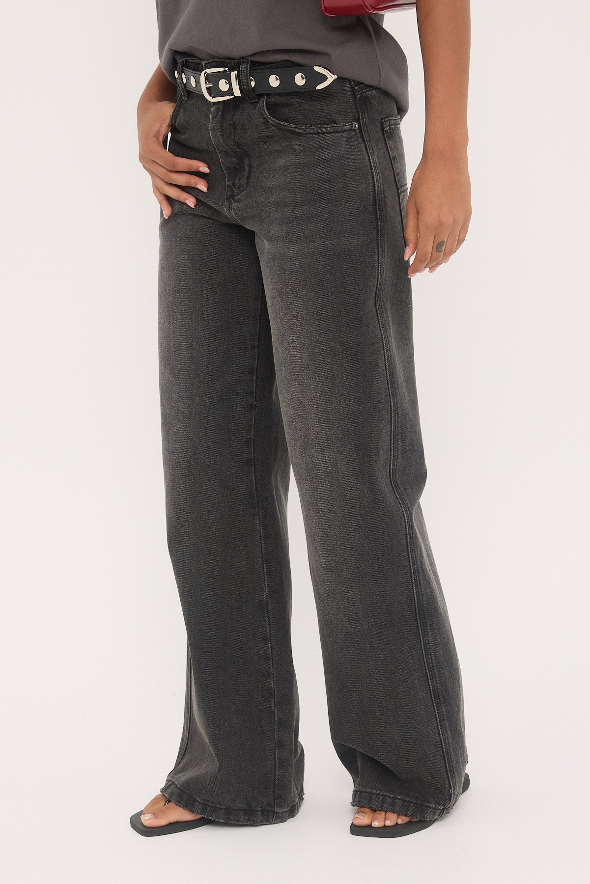Worship Sweeper Jean Dirty Black